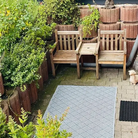 Modernes Appartement Im Gruenen - Stilvoll Und Komfortabel Cologne Exterior photo